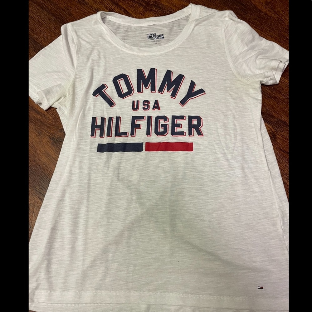 Tommy Hilfiger t-shirt!